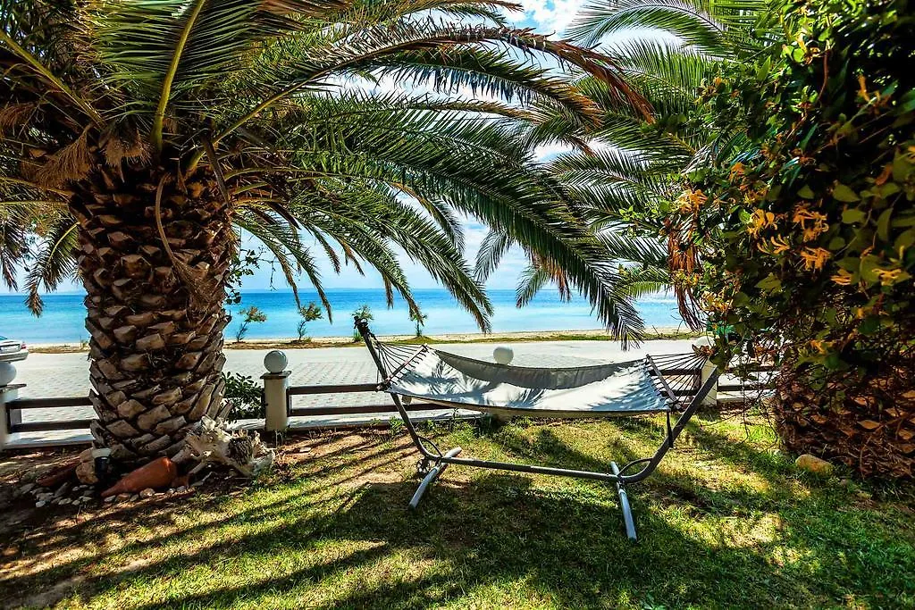 Nikiti Seaside Villas