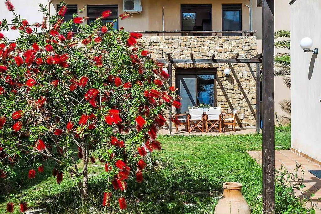 Nikiti Seaside Villas  Nikíti